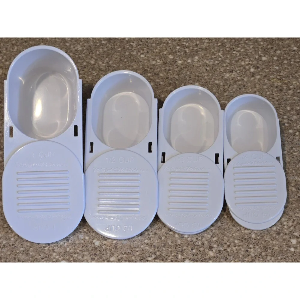 Weight Watchers 4pc Nesting Leveling Measuring Cup‎ Set 1 - 1/2  - 1/3 - 1/4 Cup